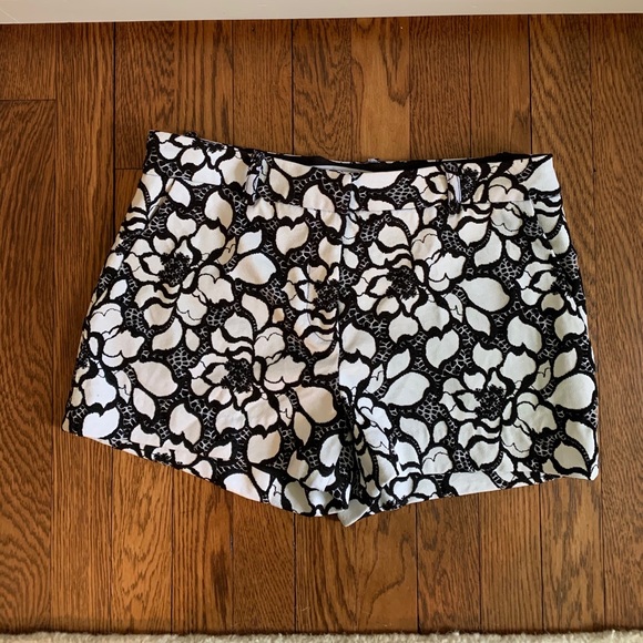 DVF Napoli Short - Picture 1 of 5